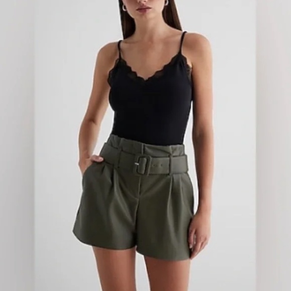 Express Super High Waisted Faux Leather Belted Paper Bag Shorts NWT - Picture 3 of 6